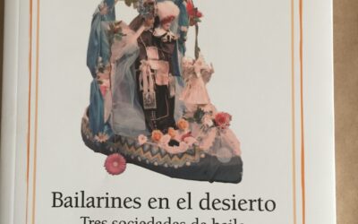 Bailarines en el desierto